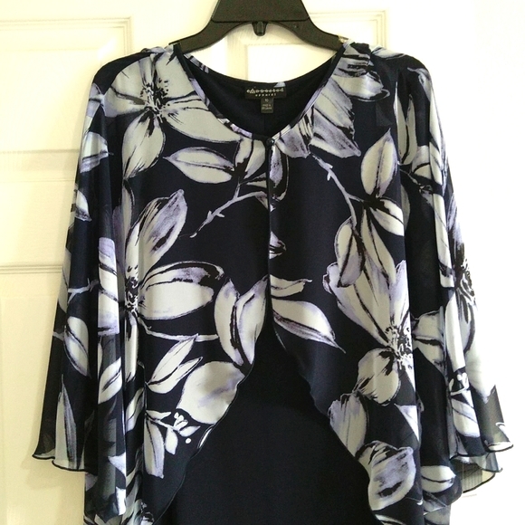 connected apparel Dresses & Skirts - Connected apparel - women's navy blue & white floral chiffon cape dress Size 10